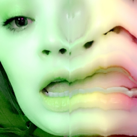 Meet your Posher, Christin - Picture 2 of 6